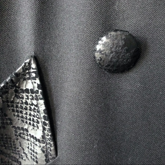 Absolutely gorgeous 80s Avant Garde Wool Coat - Picture 10 of 15